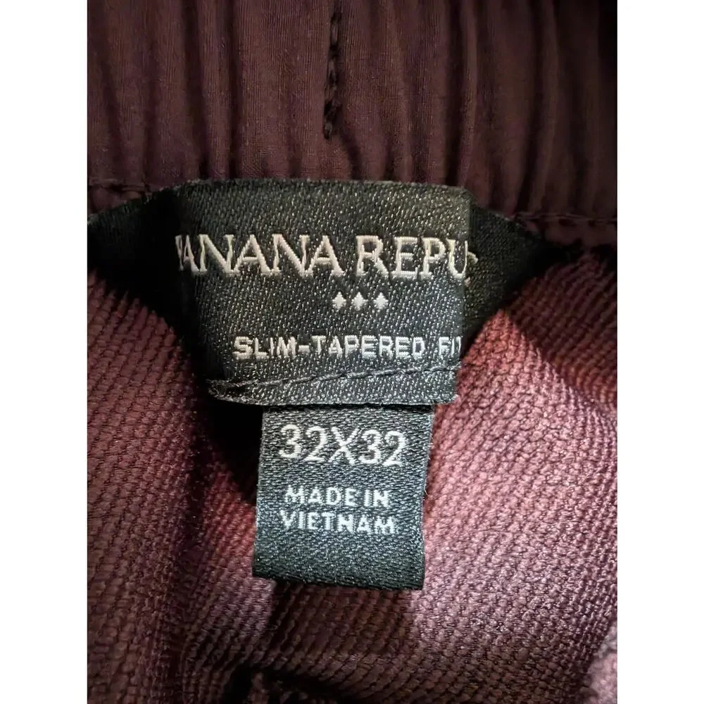 Banana Republic Men's 32x32 Performance Slim Tapered Pants Burgundy